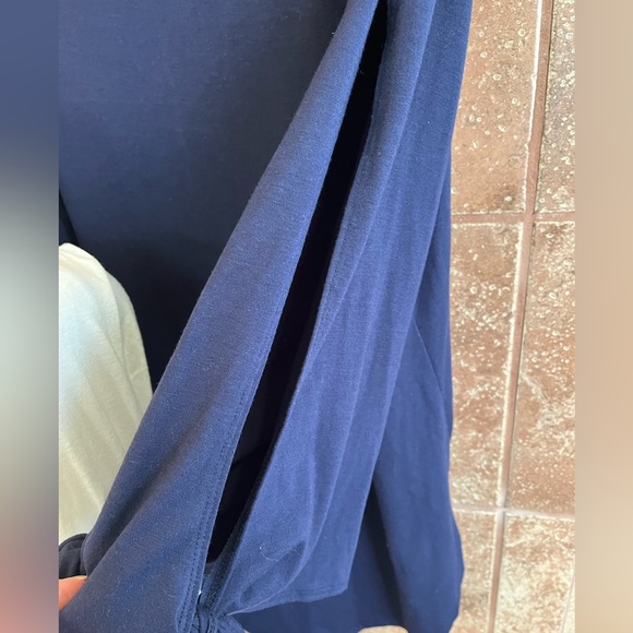 Elegant White Women's Top - Picture 3 of 16